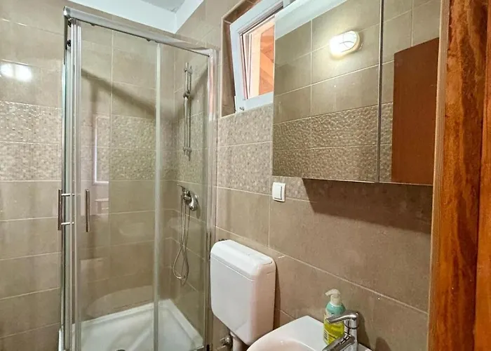 Nyaraló House Tina Biograd na Moru