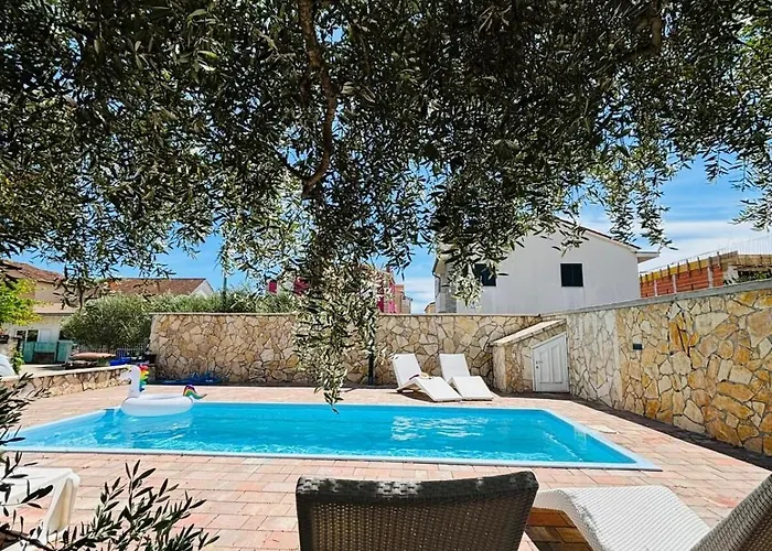 Nyaraló House Tina *